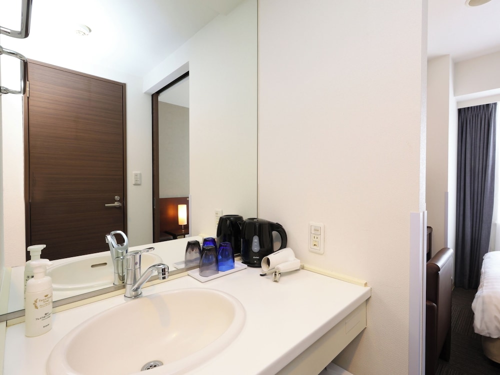 ダブルルーム 禁煙 客室1 | 天然温泉 樽前の湯 ドーミーイン苫小牧