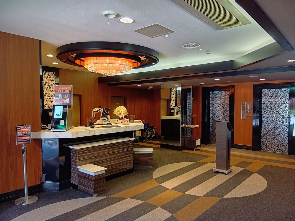 フロント1 | アパホテル〈埼玉谷塚駅前〉 フロント1 | アパホテル〈埼玉谷塚駅前〉