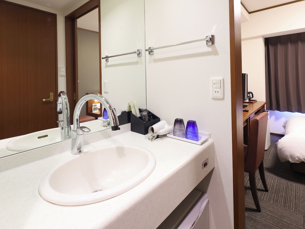 モデレートダブルルーム 禁煙(15.8平米) 客室1 | 天然温泉 幣舞の湯 ドーミーインPREMIUM釧路