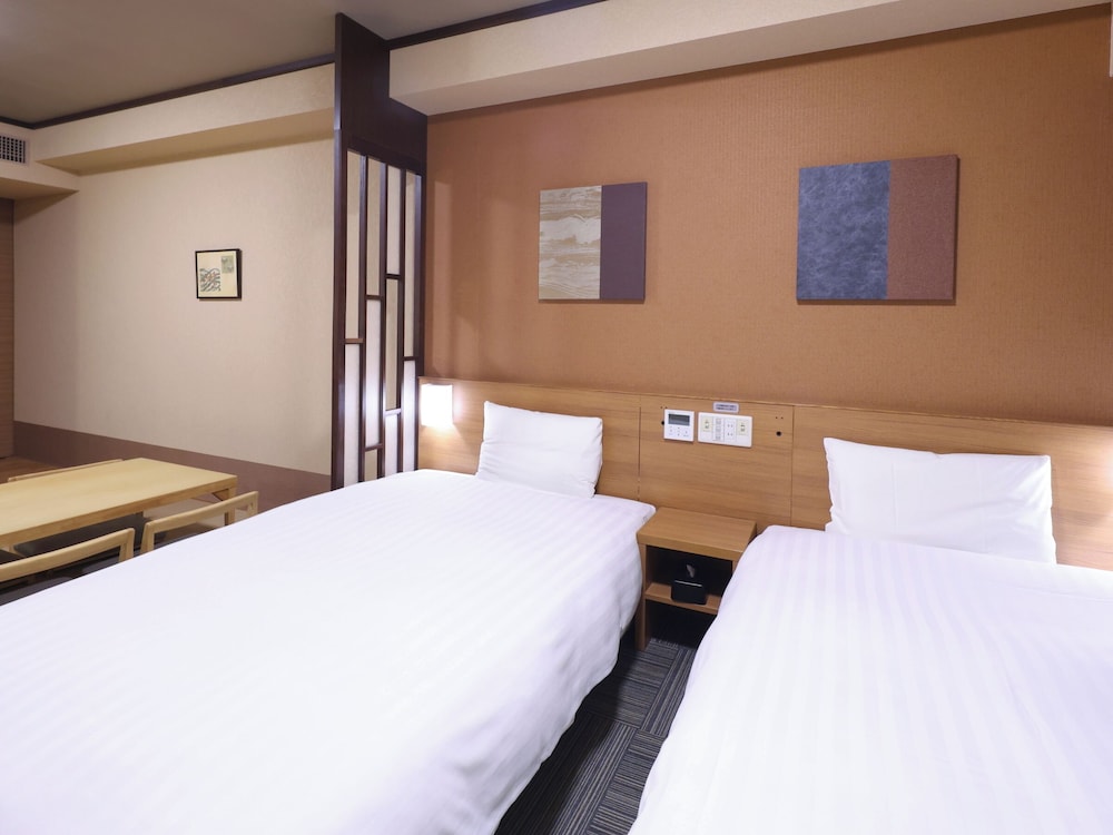 ジャパニーズウェスタンルーム 禁煙 (31平米) 客室1 | 天然温泉 神威の湯 ドーミーイン旭川