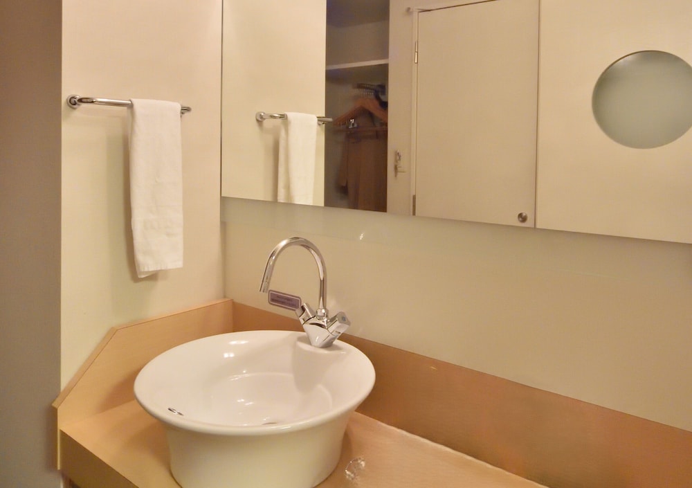 ダブルルーム 禁煙 (15㎡) 客室1 | 天然温泉 白樺の湯 ドーミーイン帯広