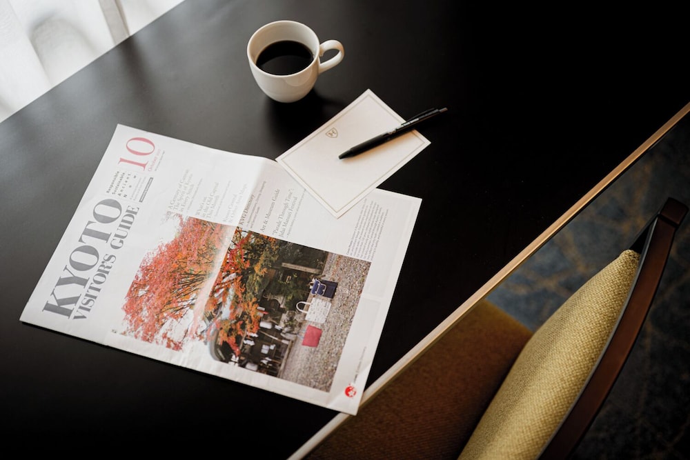 スーペリア ツインルーム (2名利用) 禁煙/低層階 コーヒー / コーヒーメーカー0 | ザ ロイヤルパークホテル 京都三条