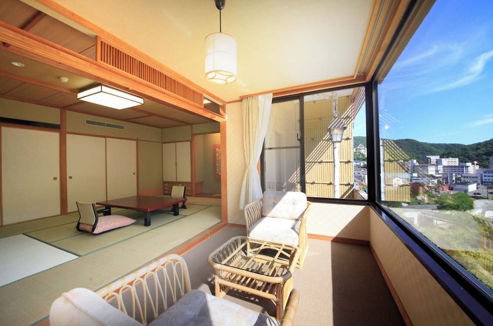 [禁煙] 和室12畳 (1名利用不可) 客室1 | 旅亭 花ゆら