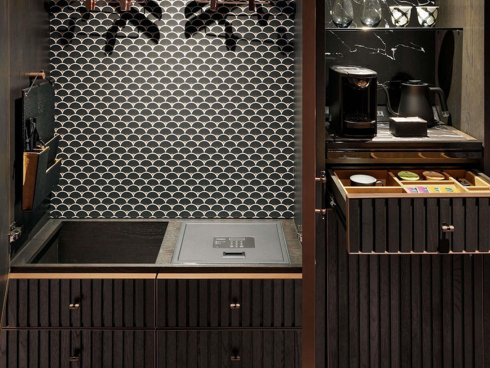 エグゼクティブ ルーム クイーンベッド 2 台 (Deluxe) 客室8 | ホテル創成札幌 - M ギャラリー コレクション