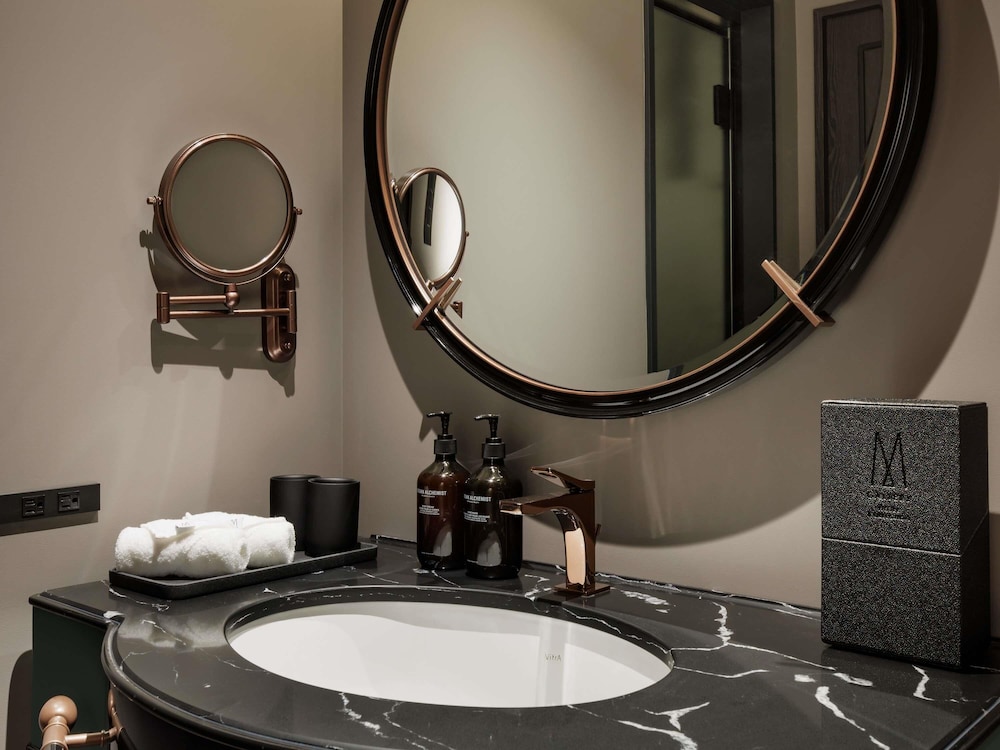 エグゼクティブ ルーム クイーンベッド 2 台 (Deluxe) 客室6 | ホテル創成札幌 - M ギャラリー コレクション