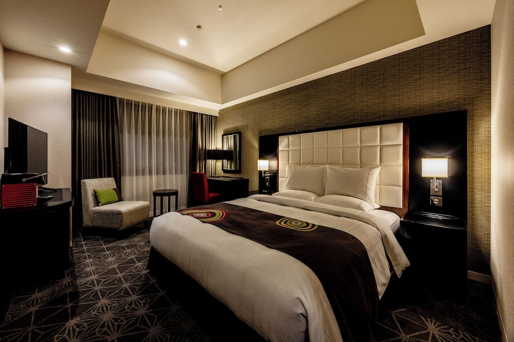 プレミアム ダブルルーム 禁煙 | ザ ロイヤルパークホテル 福岡