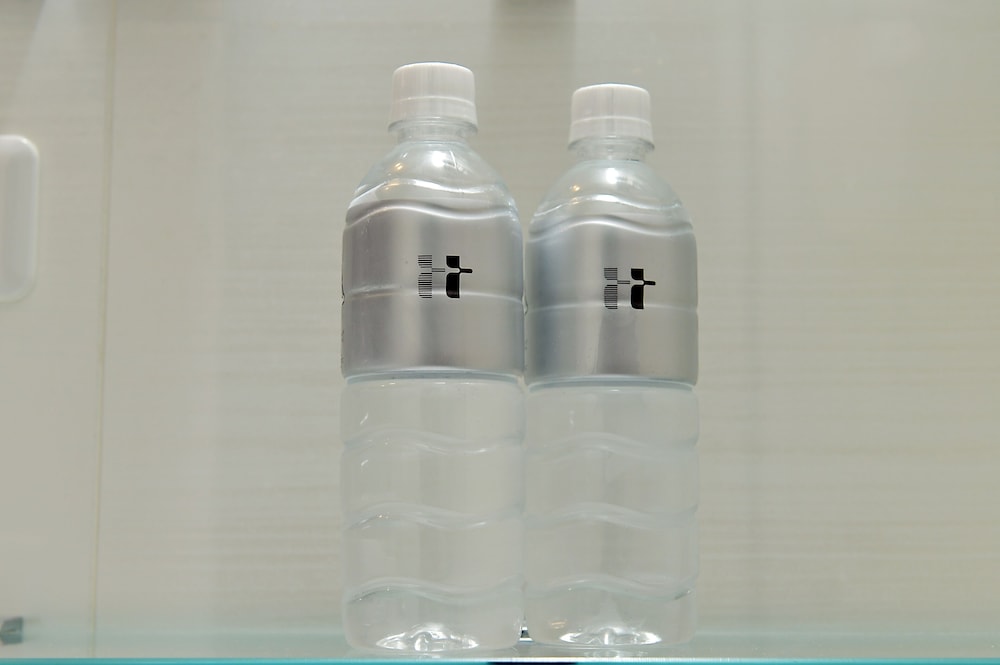 スタンダード ダブル ルーム 禁煙 (添い寝分お子様のお食事代は追加料金現地精算となります) 客室の設備とサービス2 | ホテルトラスティ名古屋白川