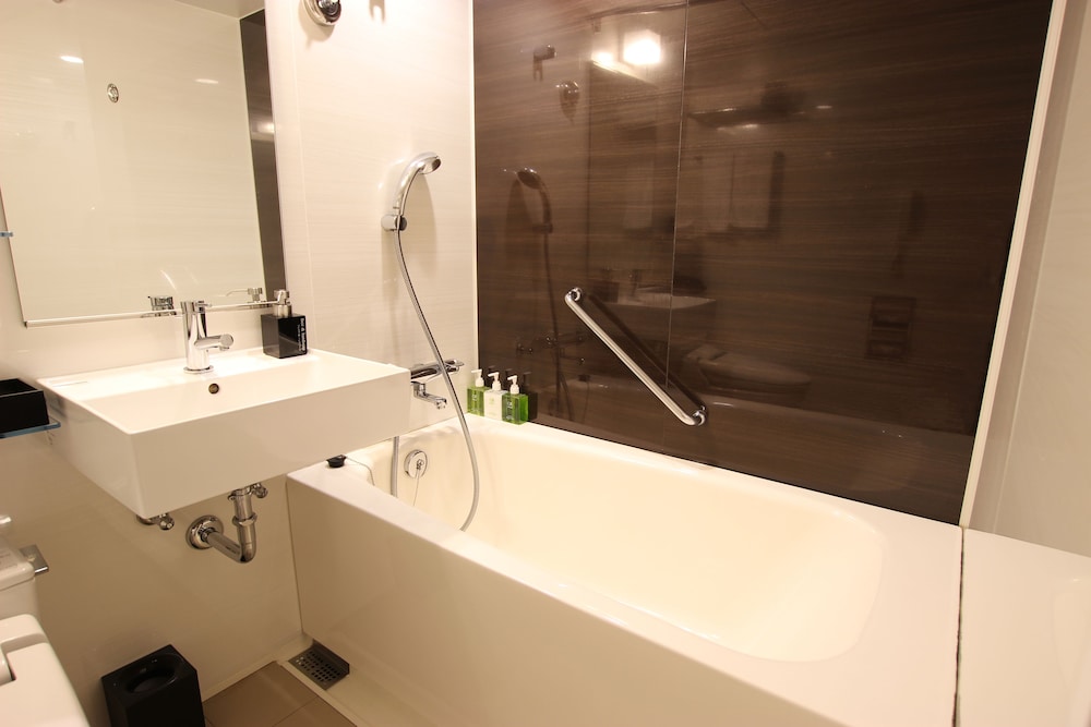 スタンダード ダブル ルーム 禁煙 (添い寝分お子様のお食事代は追加料金現地精算となります) バスルーム0 | ホテルトラスティ名古屋白川