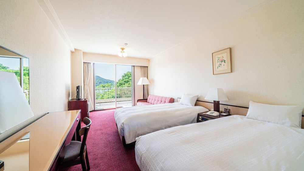 ベーシック ツインルーム シングルベッド 2 台 禁煙 客室2 | リゾーピア久美浜