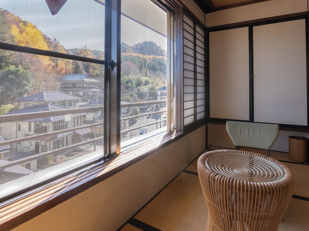 湯端館（禁煙）【スタンダード和室】和室12畳+広縁 部屋からの景観0 | 信州別所温泉 旅宿 上松や