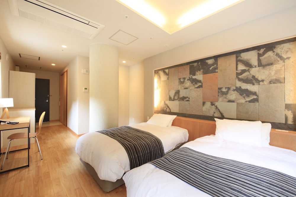 温泉内風呂付　泉遊-SENYU-　洋室ツイン　35平米 禁煙 客室2 | ホテルおかだ