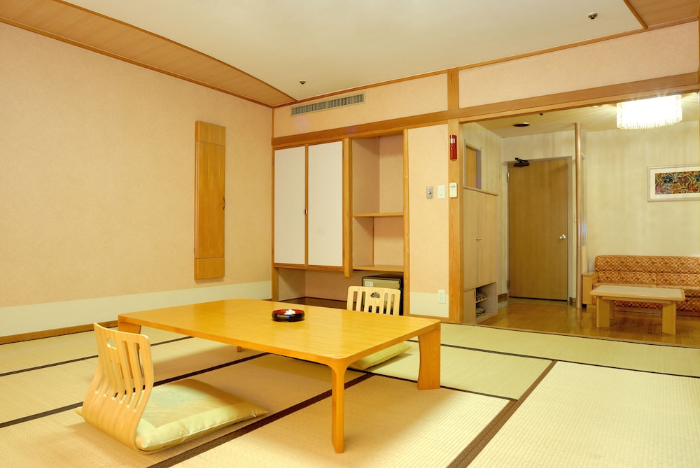 上層階客室 和洋室 禁煙 客室3 | ホテルおかだ