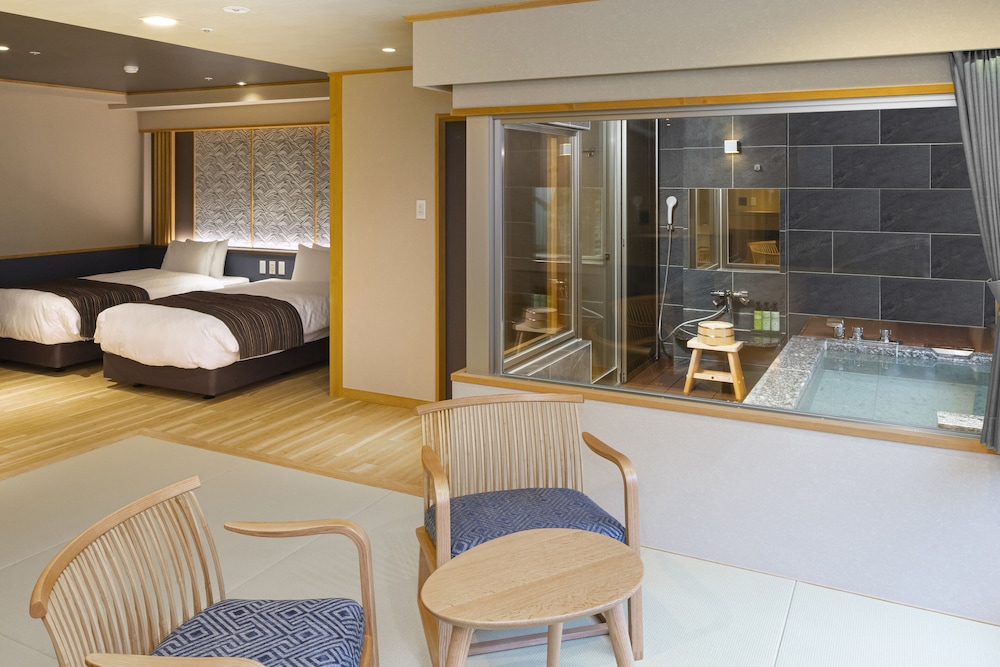 露天風呂付 粋彩-SUISAI- 和洋室 42平米 禁煙 客室6 | ホテルおかだ