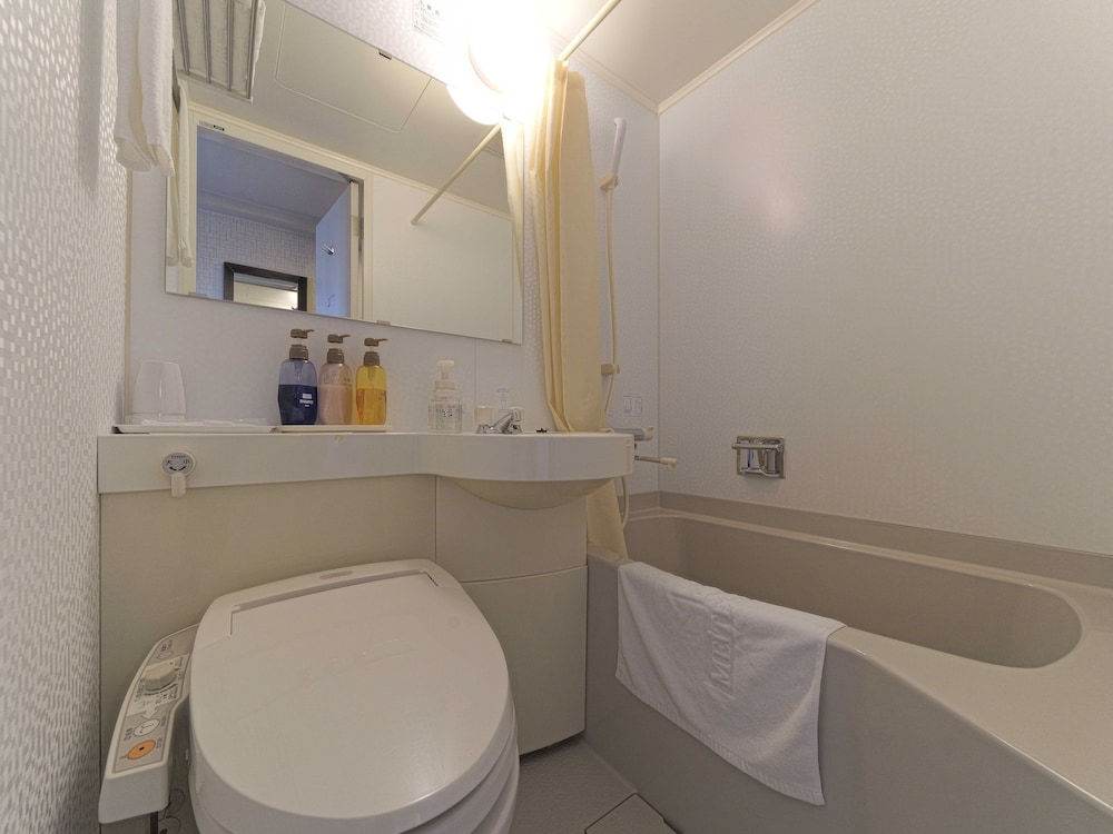 シングルルーム1名から2名利用（喫煙可） バスルーム0 | 名鉄イン知多半田駅前