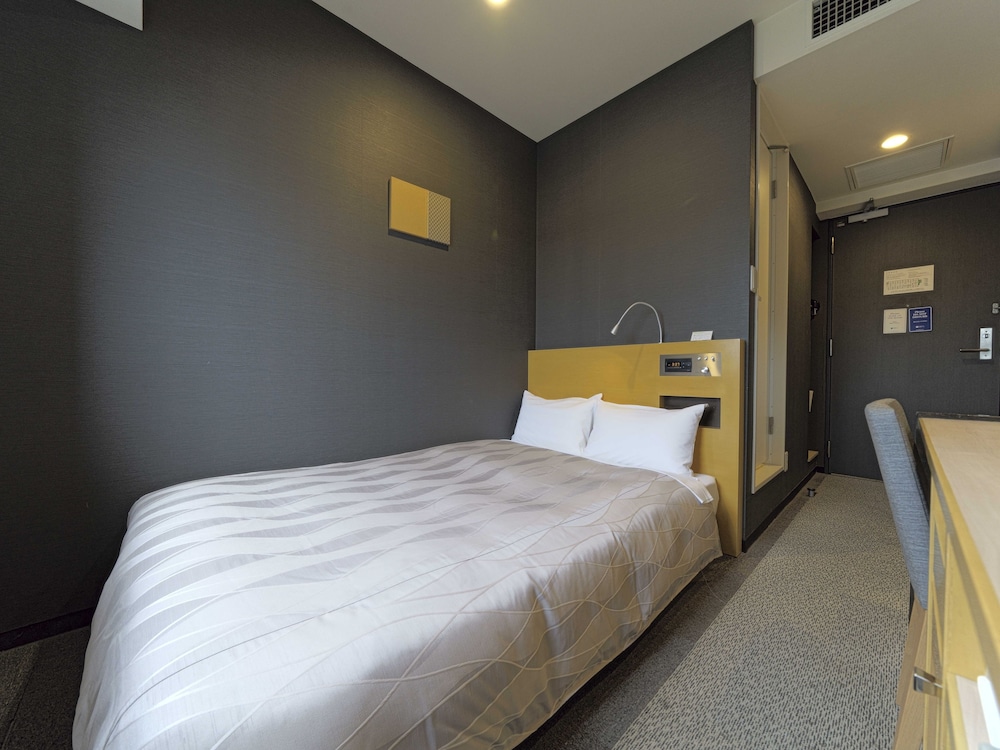 シングルルーム1名から2名利用（喫煙可） 客室3 | 名鉄イン知多半田駅前