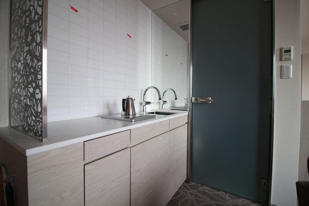 デラックススーペリア ツインルーム 禁煙 専用キッチン0 | 名鉄イン刈谷