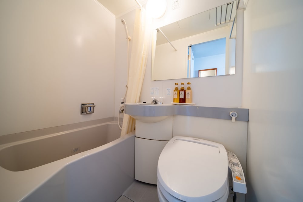 セミダブル ルーム（喫煙） バスルーム0 | 名鉄イン名古屋金山