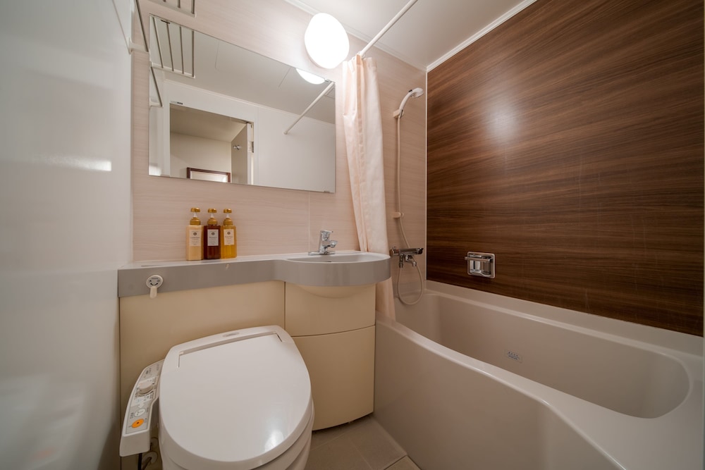 セミダブル ルーム (12.2m², 120cm幅ベッド 喫煙) バスルーム0 | 名鉄イン名古屋駅前