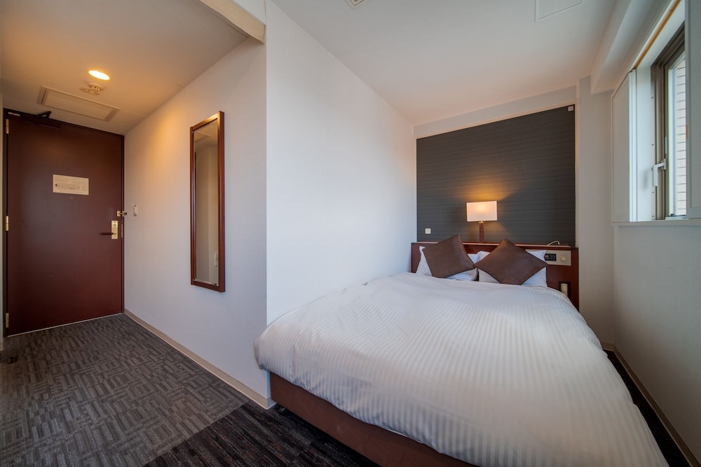 ダブルルーム (14m², 140cm幅ベッド 喫煙) | 名鉄イン名古屋駅前