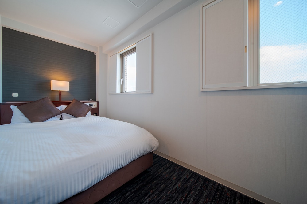 ダブルルーム (14m², 140cm幅ベッド 喫煙) 客室2 | 名鉄イン名古屋駅前