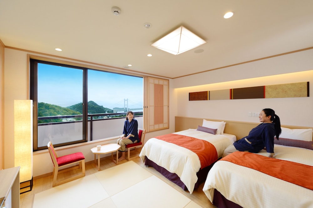 本館 和室+Bed 夕食ビュッフェ (禁煙) 3名定員 客室1 | WASHU BLUE RESORT 風籠～kasago～