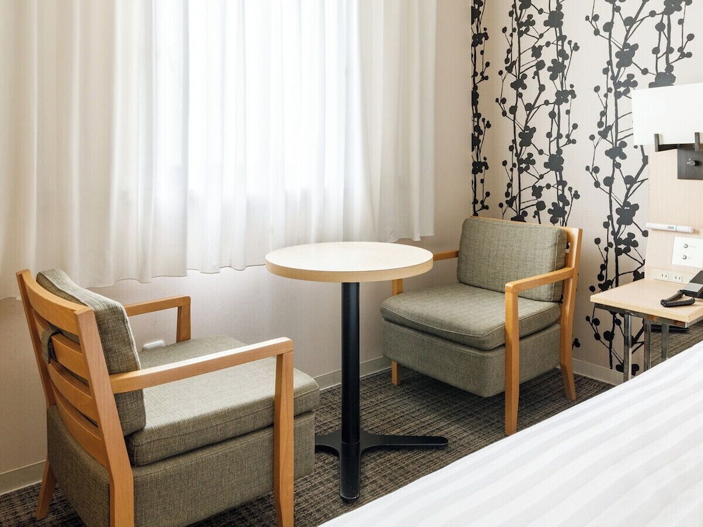 ダブルルーム クイーンベッド 1 台 禁煙 客室2 | 西鉄リゾートイン別府