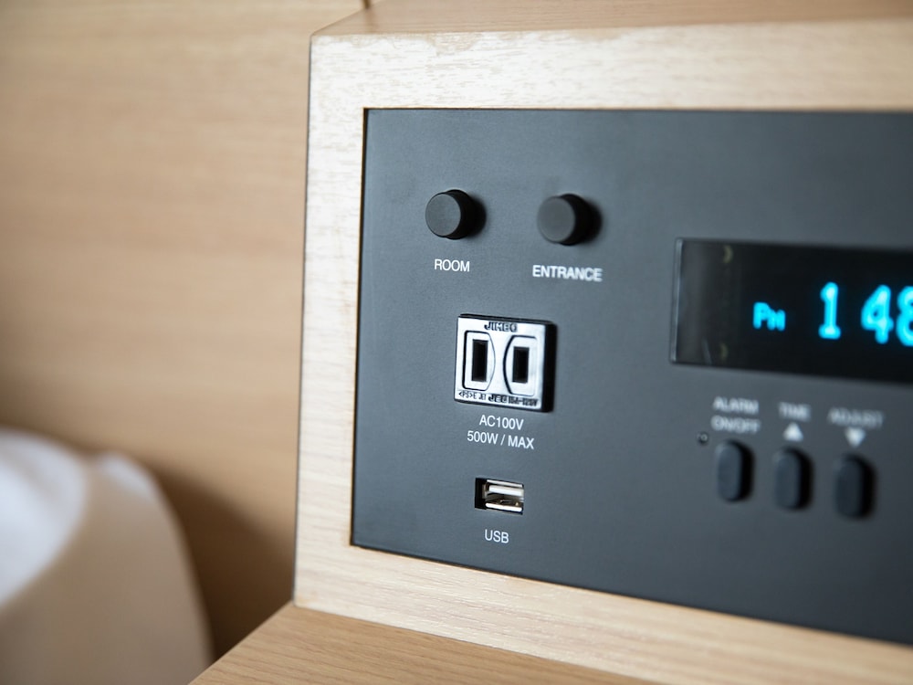 デラックス ツインルーム 禁煙 客室の設備とサービス1 | 西鉄イン新宿