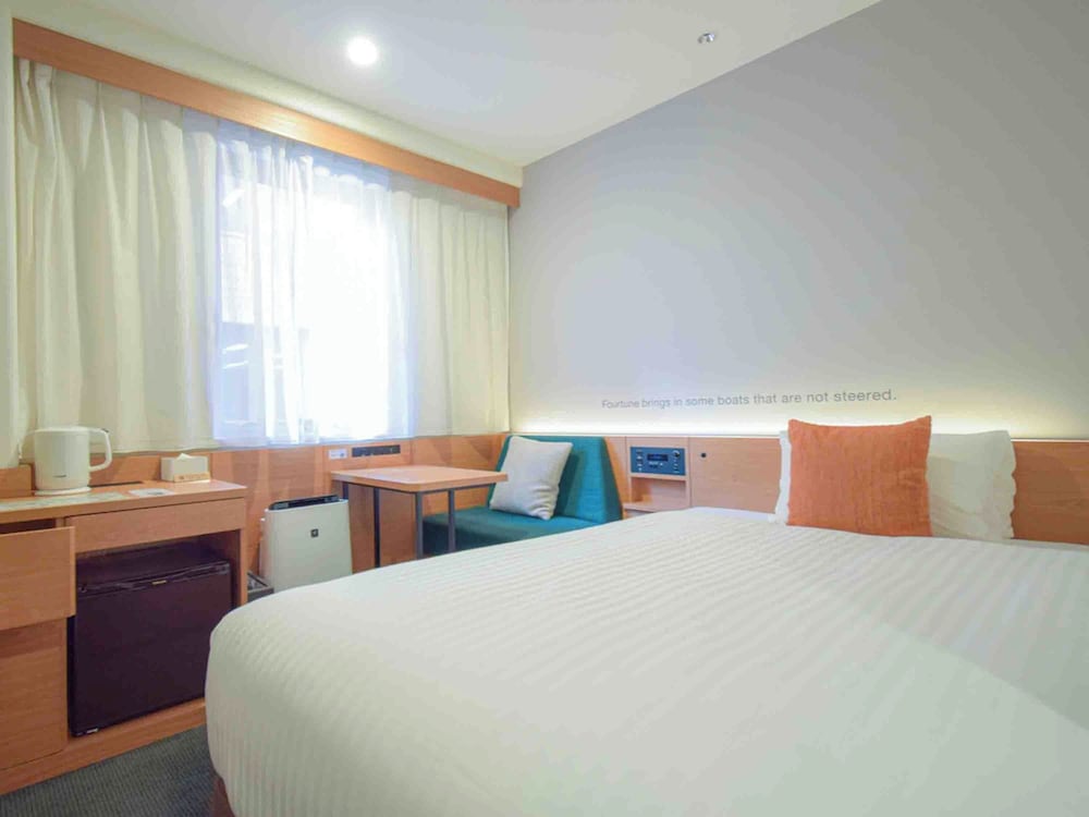 セミダブルルーム 禁煙 | 西鉄イン新宿