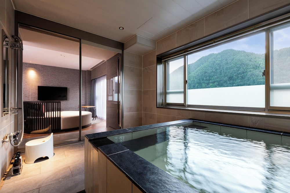 銀の月膳 プレミアムルーム バスルーム0 | 章月グランドホテル