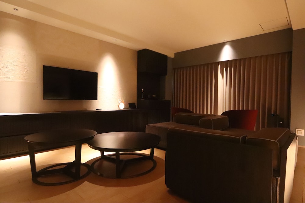 銀の月膳 ファミリールーム (和室) 客室2 | 章月グランドホテル