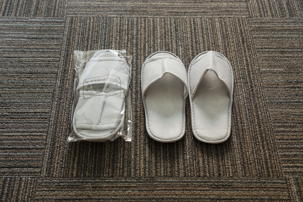 エコノミー ダブルルーム ダブルベッド 1 台 喫煙可 客室の設備とサービス0 | アークホテル岡山