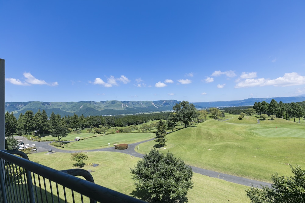 ツイン ルーム A (外輪山側)　禁煙 マウンテン ビュー0 | 阿蘇リゾートグランヴィリオホテル