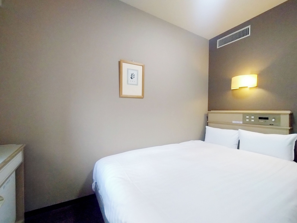 セミダブルルーム (喫煙) | ホテルルートイン博多駅南