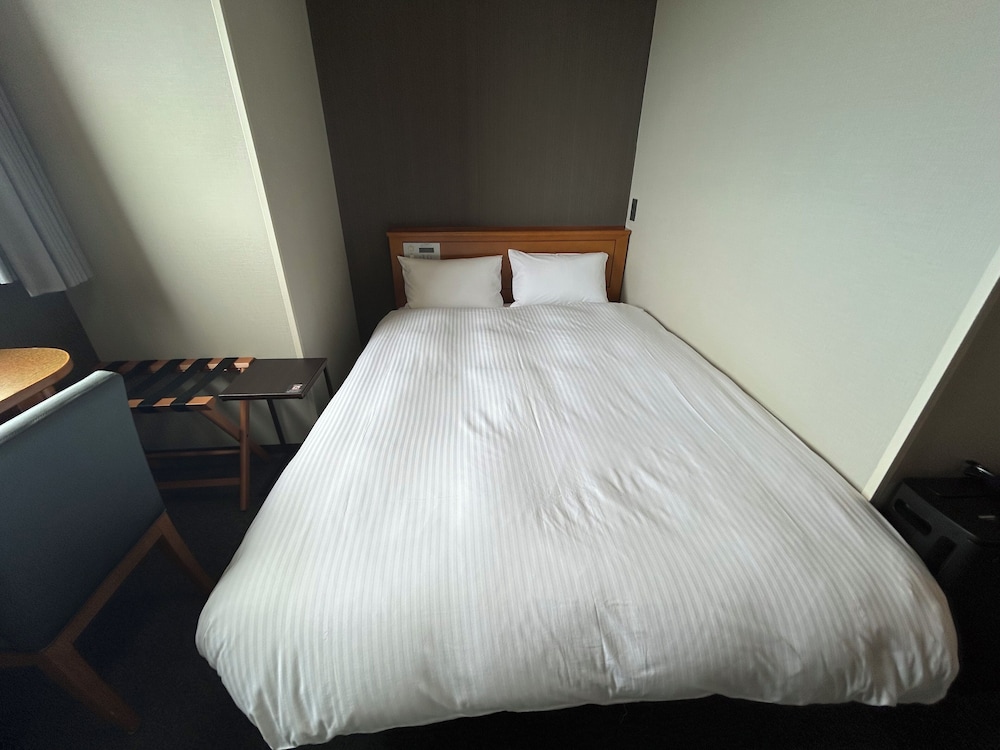セミダブルルーム（禁煙） 客室3 | ホテルルートイン金沢駅前