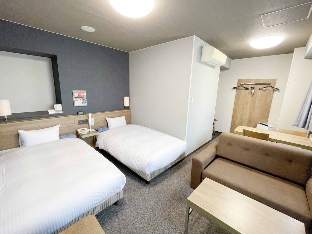 デラックス ツインルーム 禁煙 | ルートイングランティア那覇