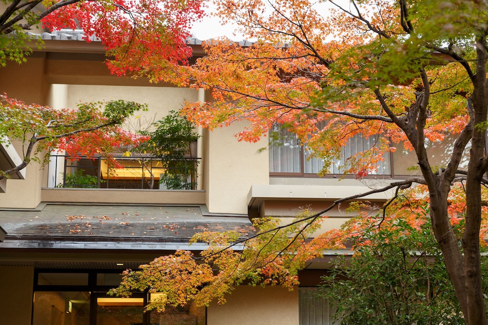 ツインルーム庭側確約 ガーデン ビュー0 | らんざん