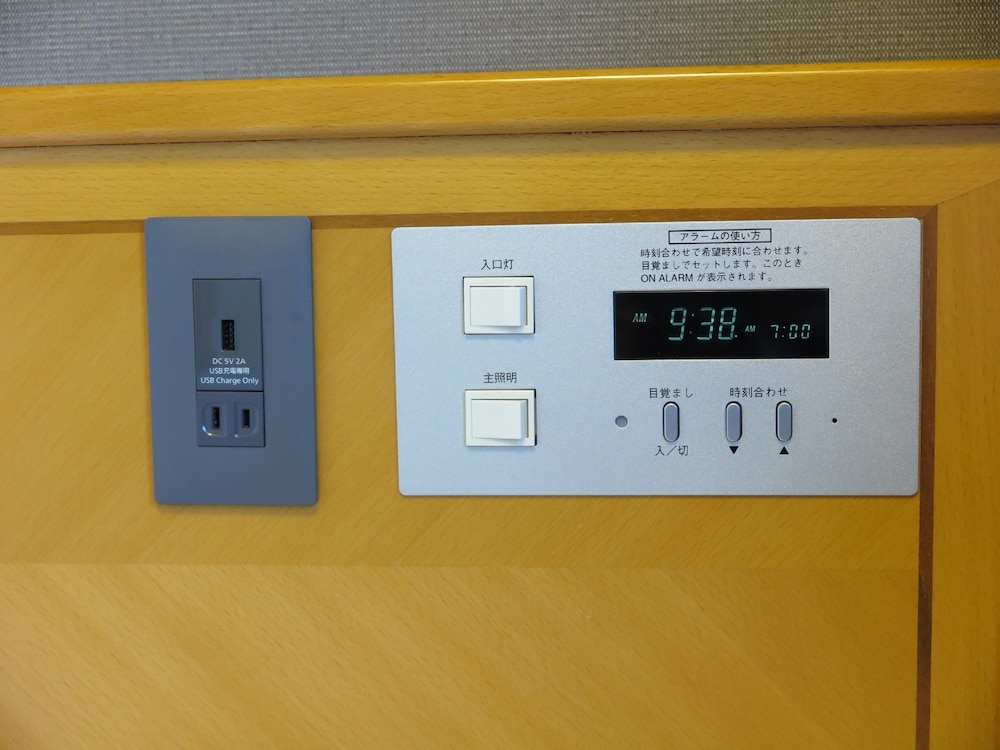 ツインルームシングルサイズベッド 2 台禁煙 客室の設備とサービス3 | ホテルルートイン菊川インター
