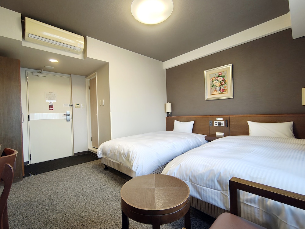 本館 ツインルーム 喫煙可（ベッド幅120cm） 客室4 | ホテルルートインいわき泉駅前