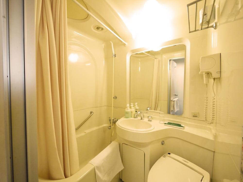セミダブルルーム 喫煙可 (2名利用のみ) バスルーム0 | ホテルルートイン小山