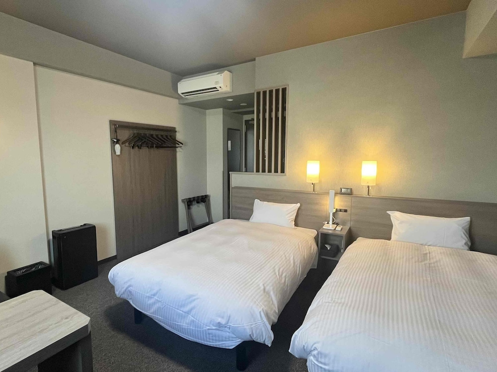 コンフォート ツインルームシングルサイズベッド 2 台禁煙 | ホテルルートイン能代