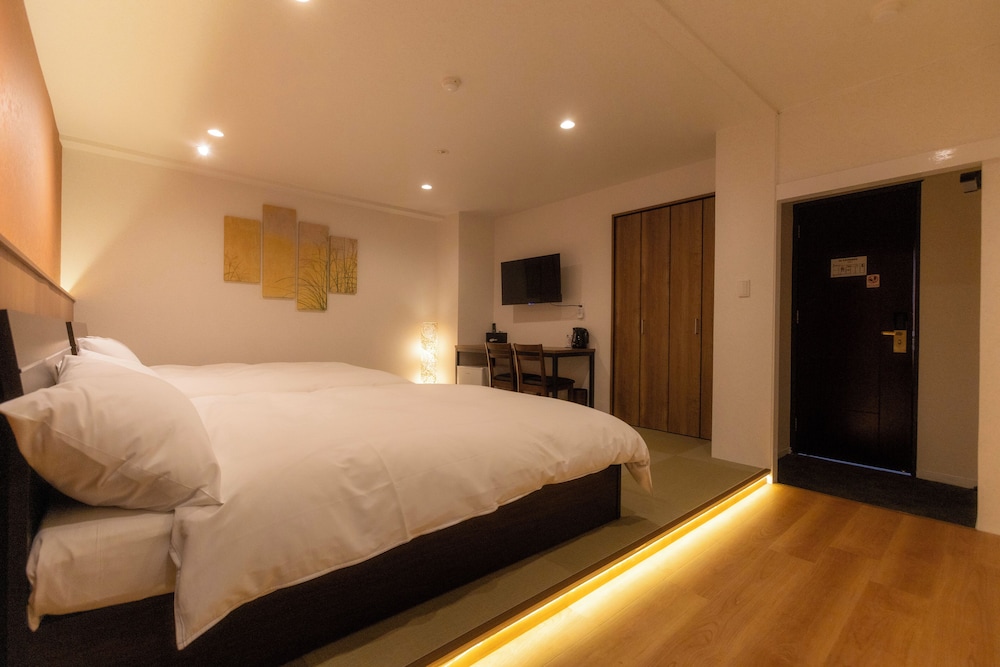 4 人部屋 禁煙 客室13 | Miro Hotel 道頓堀