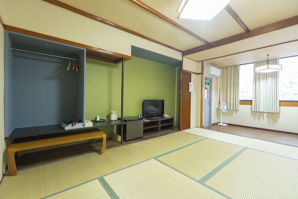 和室 禁煙 5名 客室2 | Miro Hotel 道頓堀