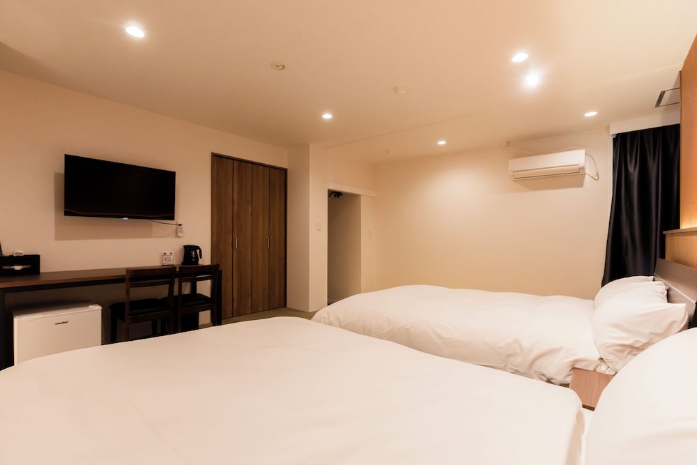 4 人部屋 禁煙 客室2 | Miro Hotel 道頓堀