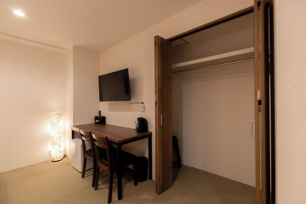 4 人部屋 禁煙 客室18 | Miro Hotel 道頓堀