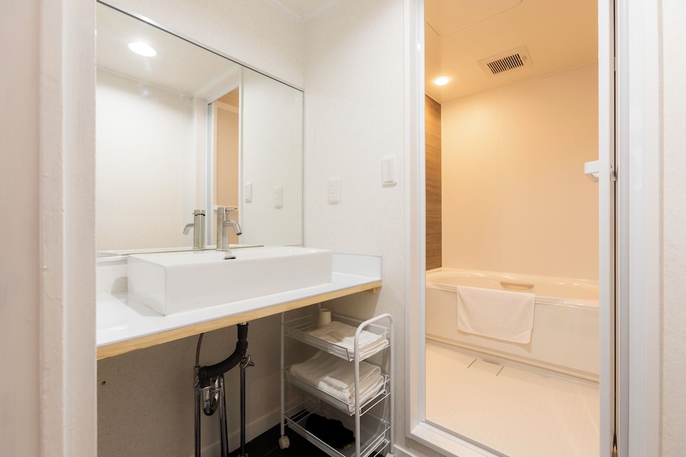 4 人部屋 禁煙 バスルーム0 | Miro Hotel 道頓堀