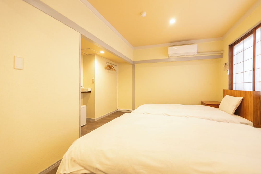 ツインルーム 禁煙 客室12 | Miro Hotel 道頓堀