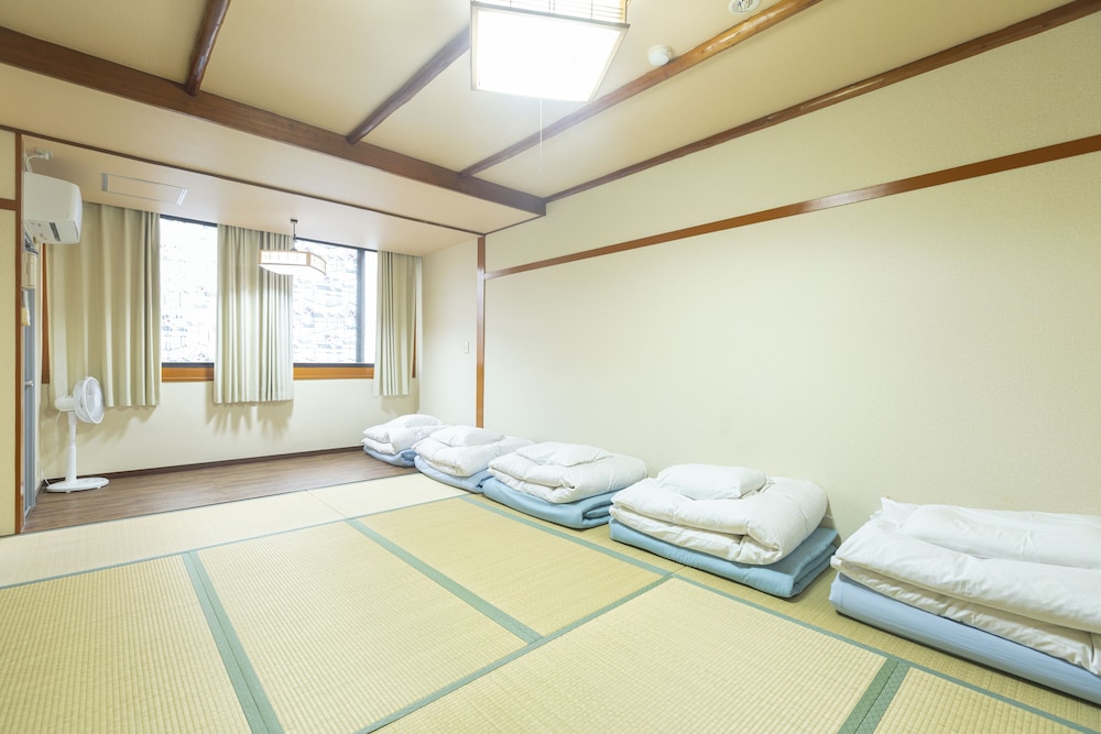 和室 禁煙 5名 客室12 | Miro Hotel 道頓堀