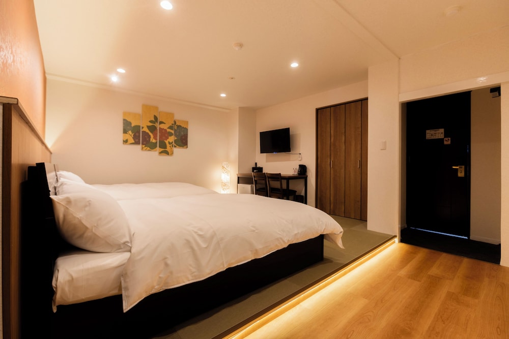 4 人部屋 禁煙 客室1 | Miro Hotel 道頓堀