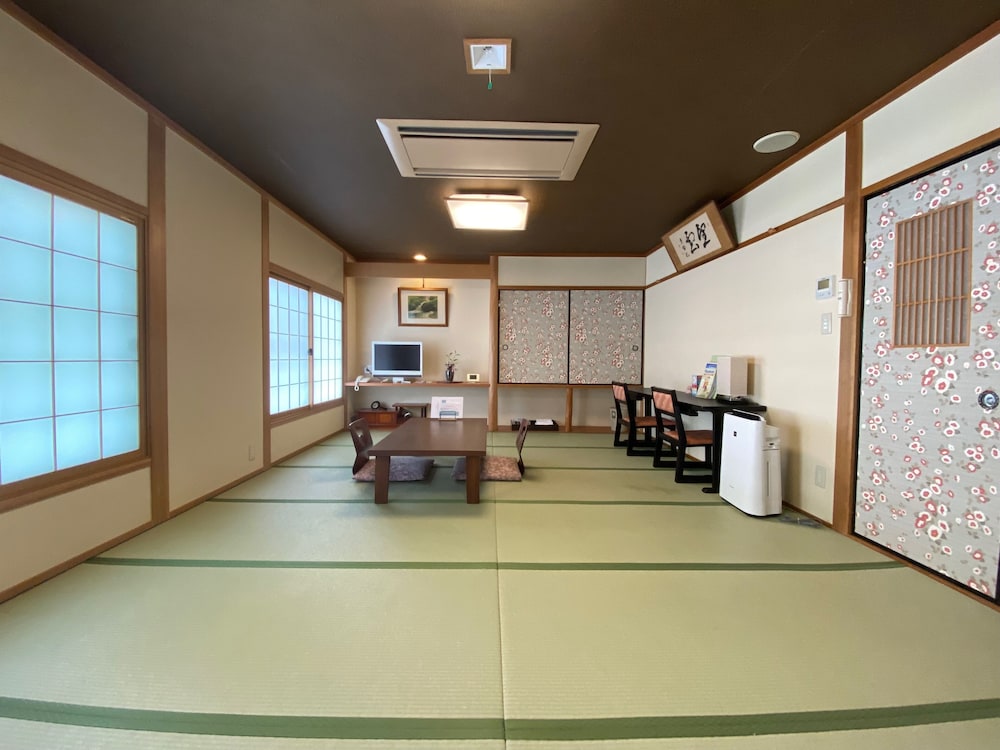 スタンダード 4 人部屋 | 旅館さわや本店