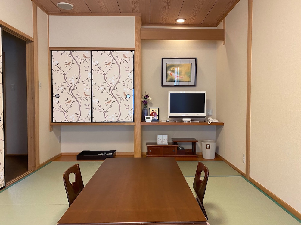 スタンダード 4 人部屋 客室2 | 旅館さわや本店